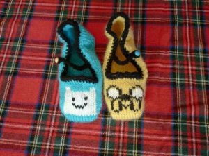A knitter friend from Santa Barbara asked me to do some maryjane slippers for her daughter; one Jake & one Finn. I think they turned out adorable! It was a lot of fun designing them. 